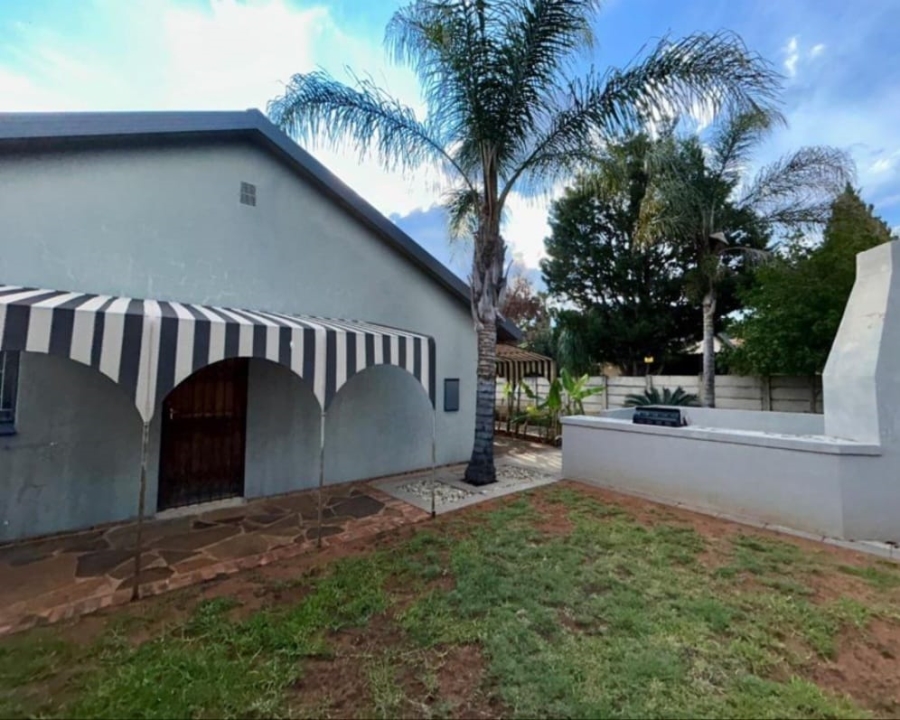 4 Bedroom Property for Sale in Carters Glen Northern Cape